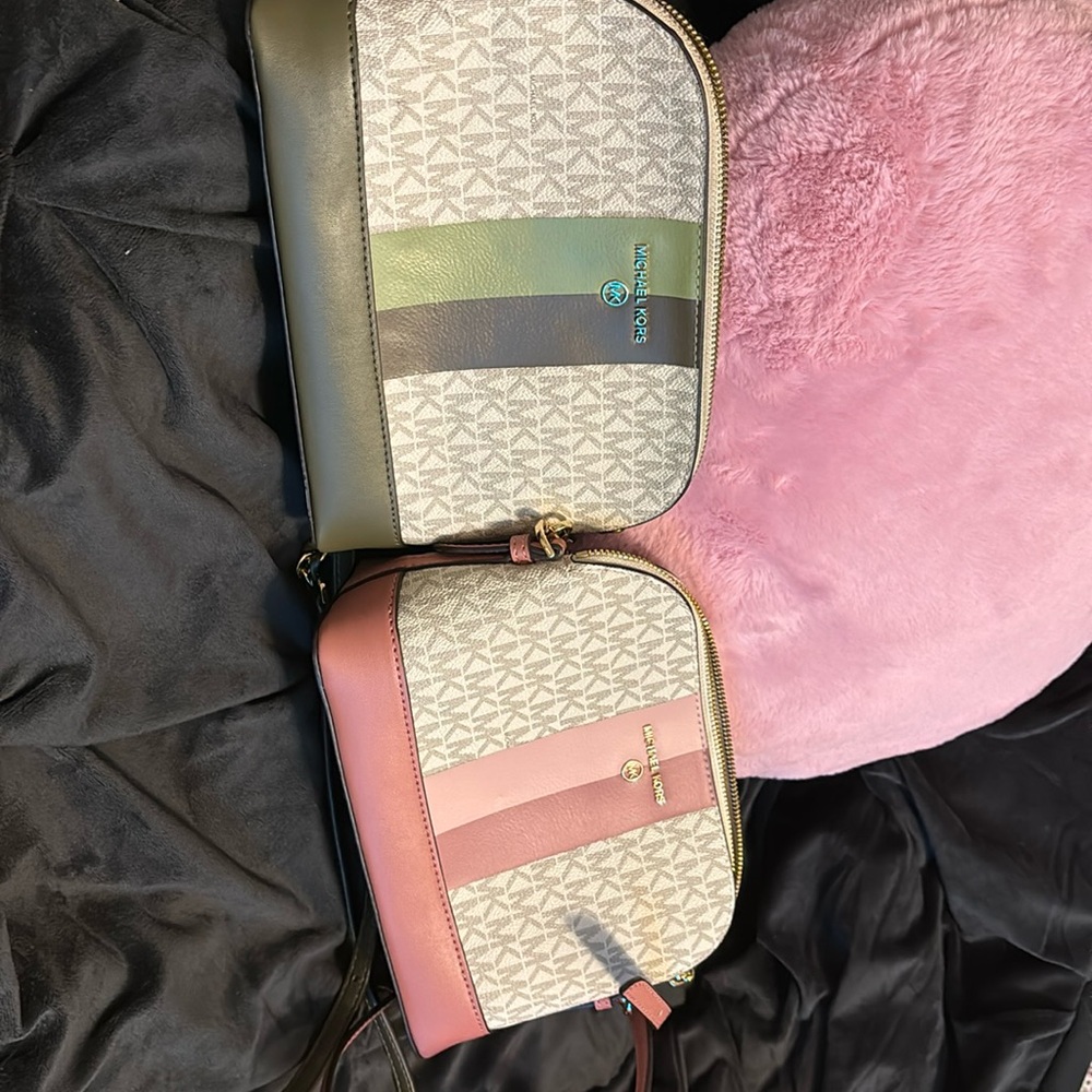 Michael Kors purse